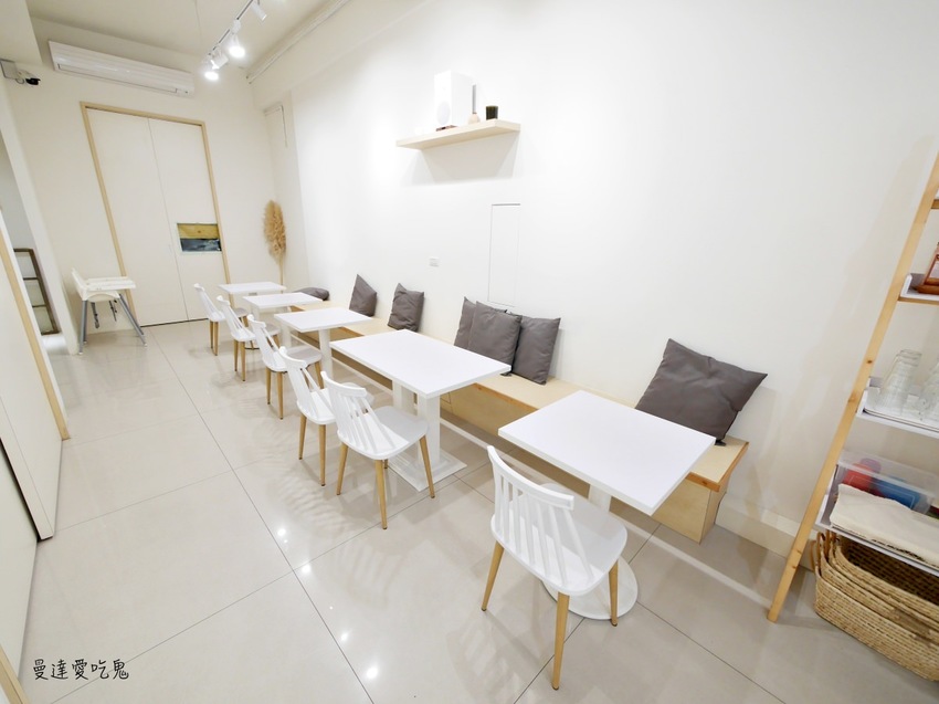【台南美食】日好 One Fine Day。純白吸睛店面人氣早午餐。台南永康區｜五王國小｜台南咖啡｜台南下午茶 - 曼達愛吃鬼