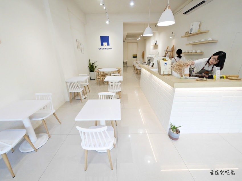 【台南美食】日好 One Fine Day。純白吸睛店面人氣早午餐。台南永康區｜五王國小｜台南咖啡｜台南下午茶 - 曼達愛吃鬼
