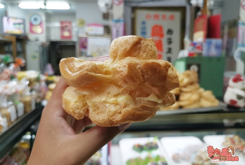 不隱藏的隱藏版！大菜市內的巨無霸泡芙這裡吃：百珍麵包蛋糕 - 熱血玩台南。跳躍新世界