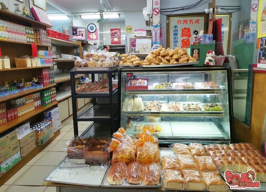 不隱藏的隱藏版！大菜市內的巨無霸泡芙這裡吃：百珍麵包蛋糕 - 熱血玩台南。跳躍新世界