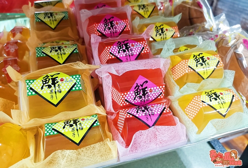 不隱藏的隱藏版！大菜市內的巨無霸泡芙這裡吃：百珍麵包蛋糕 - 熱血玩台南。跳躍新世界