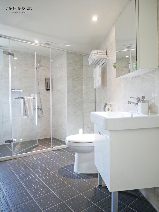 太好拍!期間限定出國風住宿旅遊體驗『葉綠宿旅館 Green Hotel』走路輕鬆逛逢甲夜市的優質台中住宿推薦!逢甲住宿|低碳旅館|台中好玩 - 曼達愛吃鬼