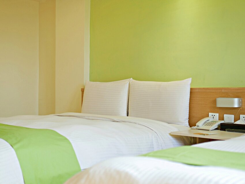 太好拍!期間限定出國風住宿旅遊體驗『葉綠宿旅館 Green Hotel』走路輕鬆逛逢甲夜市的優質台中住宿推薦!逢甲住宿|低碳旅館|台中好玩 - 曼達愛吃鬼