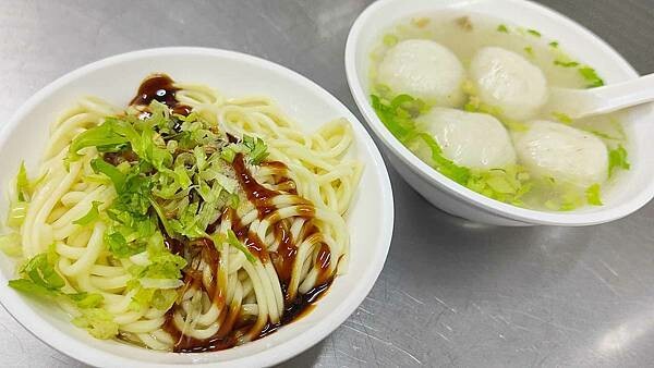 台北市大同區丹媽媽麵食館|隱藏在迪化街巷弄裡的隱藏版美食,只有附近上班族才知道
