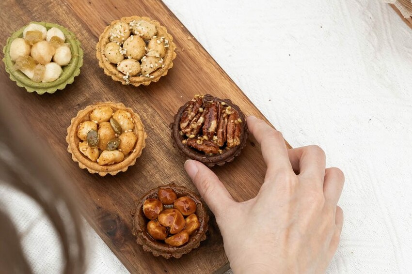 上信饌玉夏威夷豆塔｜花漾春月。不只健康，還豆你開心｜6種口味堅果塔｜台北伴手禮推薦｜健康零食｜母親節禮盒 - 小米食