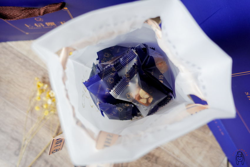 台北伴手禮推薦 「上信饌玉」適合節慶送禮，推薦夏威夷潛艇、太妃糖及相思餅，讓你送禮送到心坎裡！ - 丁Dingの吃貨日常