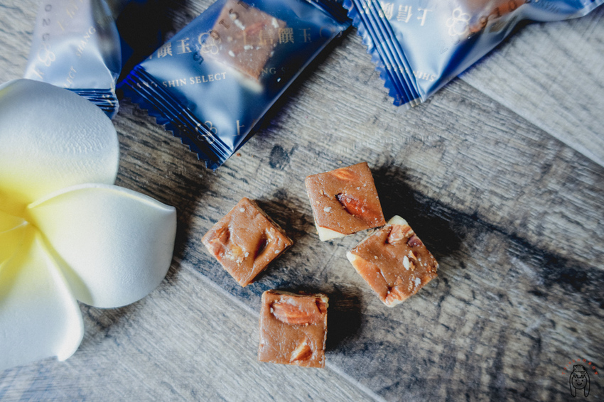 台北伴手禮推薦 「上信饌玉」適合節慶送禮，推薦夏威夷潛艇、太妃糖及相思餅，讓你送禮送到心坎裡！ - 丁Dingの吃貨日常