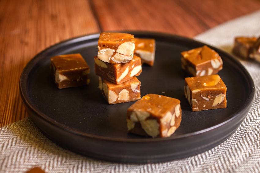 source: imgur.com 宅配美食|上信饌玉-今年中秋送禮的選擇,刷嘴又香甜可口的堅果點心