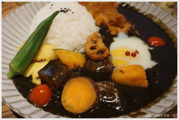 home home-37-炸雞黑咖哩飯.JPG