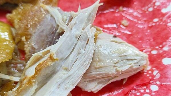 【台北溫泉】七窟溫泉餐廳｜１００元湯屋，陽明山裡的隱藏版溫泉，還有脆皮雞必吃！