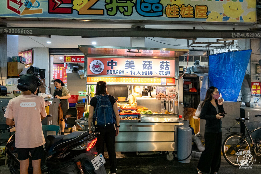 台中市西區向上市場美食懶人包 | 台中向上市場中美街附近小吃美食大推薦～
