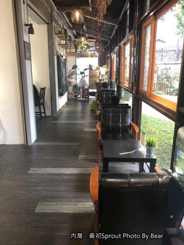 【新竹內灣】「最初Sprout（咖啡/輕食/千層蛋糕/生乳酪/日式庭院/文青工業風/近內灣戲院）」