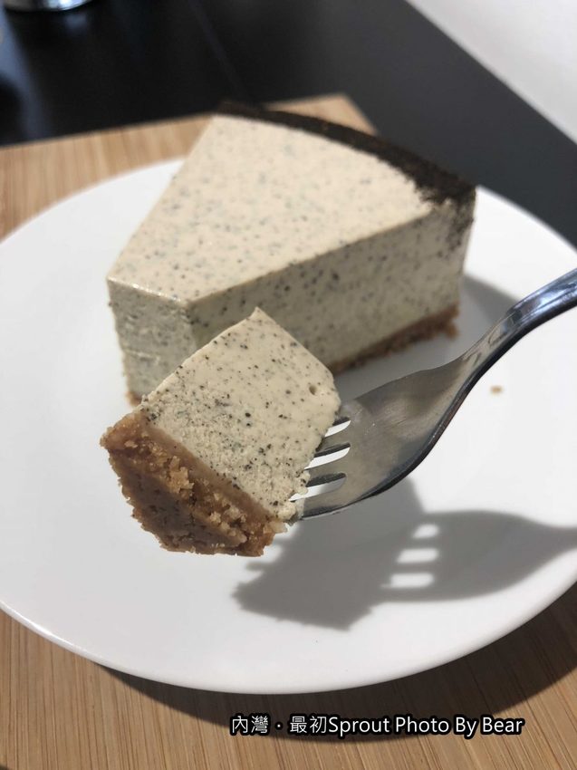 【新竹內灣】「最初Sprout（咖啡/輕食/千層蛋糕/生乳酪/日式庭院/文青工業風/近內灣戲院）」