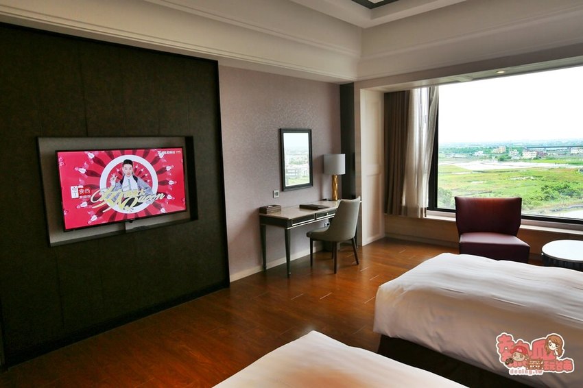 礁溪最浮誇六彩精油溫泉，讓孩子從陸上玩到水上都瘋狂的住宿空間：川湯春天旗艦館 - 熱血玩台南。跳躍新世界