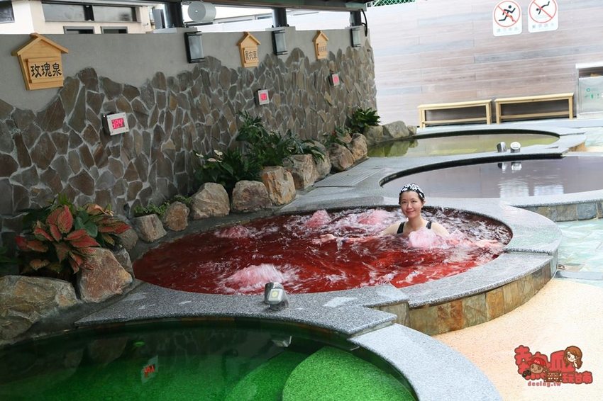 礁溪最浮誇六彩精油溫泉，讓孩子從陸上玩到水上都瘋狂的住宿空間：川湯春天旗艦館 - 熱血玩台南。跳躍新世界