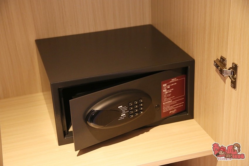 礁溪最浮誇六彩精油溫泉，讓孩子從陸上玩到水上都瘋狂的住宿空間：川湯春天旗艦館 - 熱血玩台南。跳躍新世界