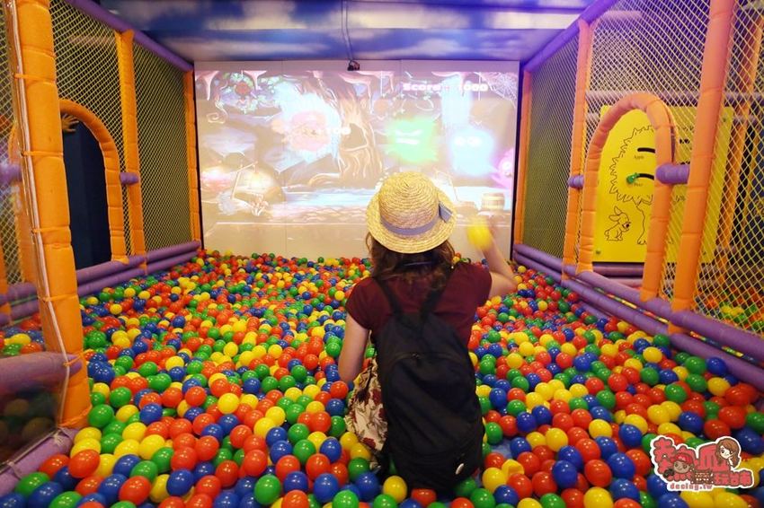 礁溪最浮誇六彩精油溫泉，讓孩子從陸上玩到水上都瘋狂的住宿空間：川湯春天旗艦館 - 熱血玩台南。跳躍新世界