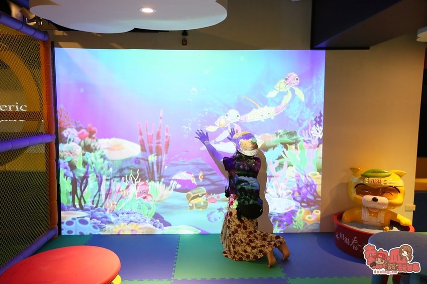 礁溪最浮誇六彩精油溫泉，讓孩子從陸上玩到水上都瘋狂的住宿空間：川湯春天旗艦館 - 熱血玩台南。跳躍新世界