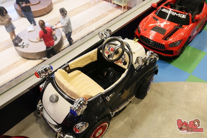 礁溪最浮誇六彩精油溫泉，讓孩子從陸上玩到水上都瘋狂的住宿空間：川湯春天旗艦館 - 熱血玩台南。跳躍新世界