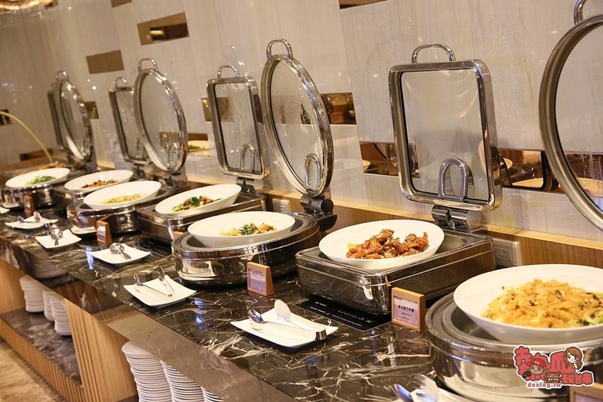 礁溪最浮誇六彩精油溫泉，讓孩子從陸上玩到水上都瘋狂的住宿空間：川湯春天旗艦館 - 熱血玩台南。跳躍新世界