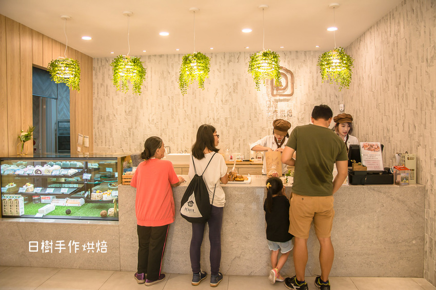 ｜高雄美食｜日樹手作烘焙，手感的溫度、充滿幸福的麵包香，清新小洋房烘焙坊 - 阿婷的旅行札記。