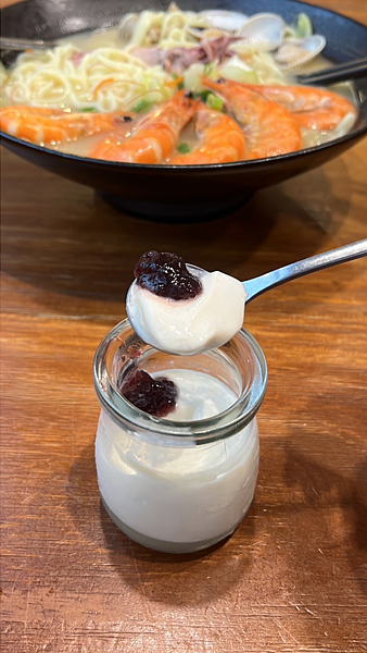 【宜蘭美食】礁溪泡溫泉後來碗熱騰騰的粥|爆炸多蝦|超浮誇海鮮