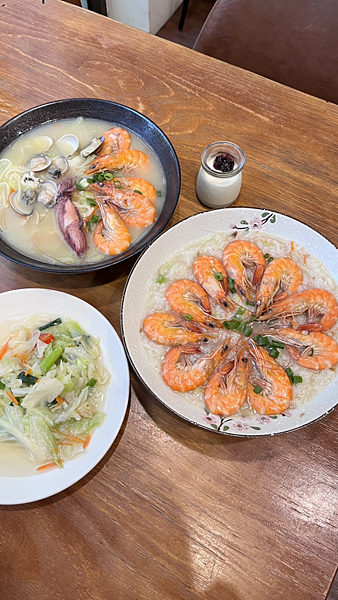 【宜蘭美食】礁溪泡溫泉後來碗熱騰騰的粥|爆炸多蝦|超浮誇海鮮