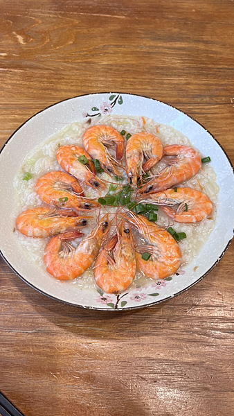 【宜蘭美食】礁溪泡溫泉後來碗熱騰騰的粥|爆炸多蝦|超浮誇海鮮