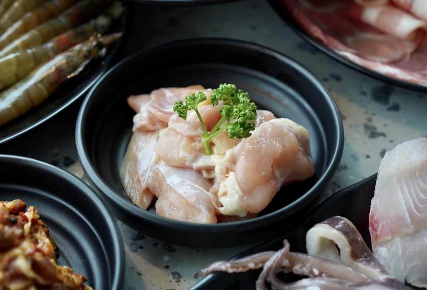 【Oh！Shabu精緻麻辣鍋物 x 挑戰新竹最低價】平日368元肉肉吃到飽、晚餐及假日499元吃到飽！鄰近新竹火車站