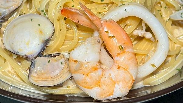 LINE_ALBUM_木棧板_250401_56