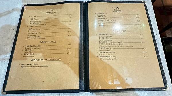 LINE_ALBUM_木棧板_250401_24