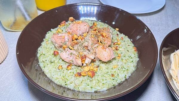 LINE_ALBUM_木棧板_250401_36