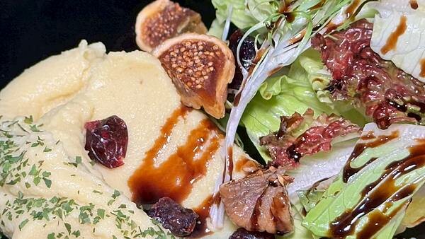 LINE_ALBUM_木棧板_250401_90