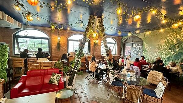 LINE_ALBUM_木棧板_250401_9