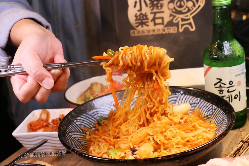 台北韓式料理吃到飽『Piggy Stone 小豬樂石韓式烤肉 東湖店』韓式烤肉、韓式炸雞、辣炒年糕無限供應,海鮮拼盤、炒泡麵加價購,菜單價位(捷運東湖站)