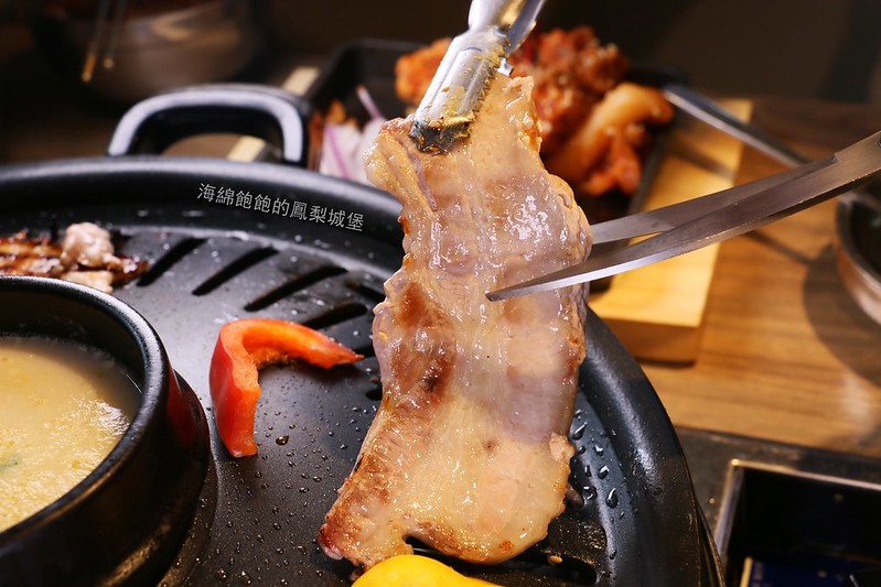 台北韓式料理吃到飽『Piggy Stone 小豬樂石韓式烤肉 東湖店』韓式烤肉、韓式炸雞、辣炒年糕無限供應,海鮮拼盤、炒泡麵加價購,菜單價位(捷運東湖站)