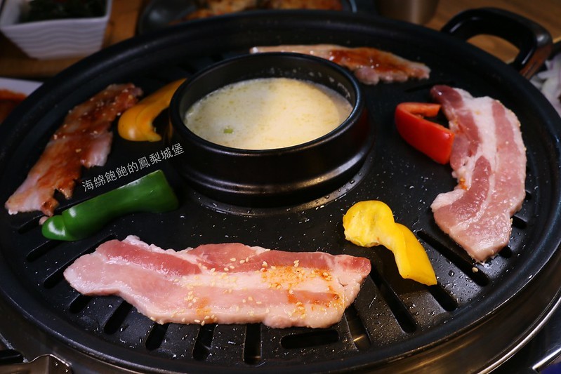 台北韓式料理吃到飽『Piggy Stone 小豬樂石韓式烤肉 東湖店』韓式烤肉、韓式炸雞、辣炒年糕無限供應,海鮮拼盤、炒泡麵加價購,菜單價位(捷運東湖站)