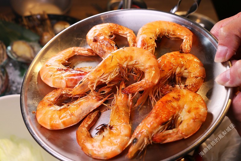 台北韓式料理吃到飽『Piggy Stone 小豬樂石韓式烤肉 東湖店』韓式烤肉、韓式炸雞、辣炒年糕無限供應,海鮮拼盤、炒泡麵加價購,菜單價位(捷運東湖站)