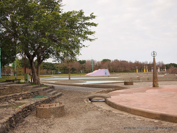 冬山河親水公園：【景點】宜蘭冬山河親水公園@五結 : 沒有水的親水公園,也可是可以來走走運動的啦
