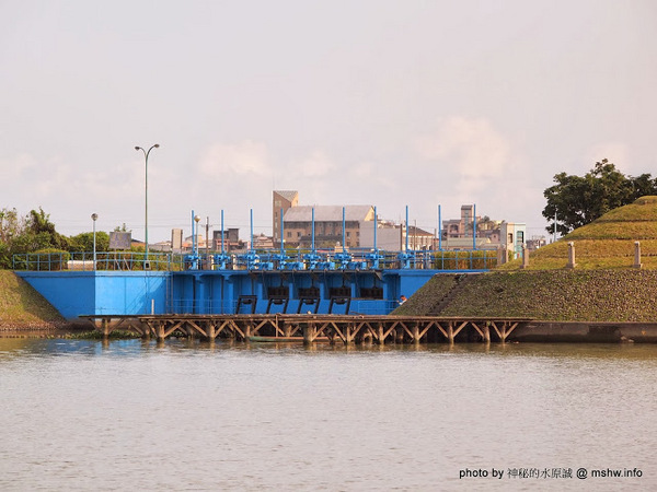 冬山河親水公園：【景點】宜蘭冬山河親水公園@五結 : 沒有水的親水公園,也可是可以來走走運動的啦