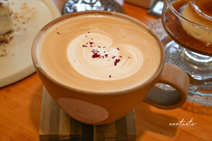 南投隱藏版咖啡！映古子咖啡藝術老宅氛圍獨特，超水準咖啡甜點都有。