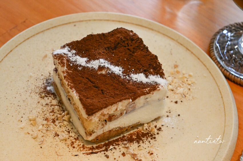 南投隱藏版咖啡！映古子咖啡藝術老宅氛圍獨特，超水準咖啡甜點都有。