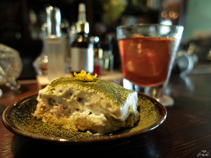 【小城外珈琲】全台第一咖啡酒吧,享受微醺白晝時光