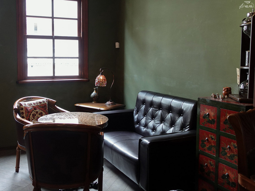 【小城外珈琲】全台第一咖啡酒吧,享受微醺白晝時光