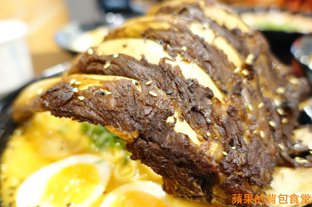 [食記] 台中北區 鬼匠拉麵-北平店  蒜香地獄雪花牛香麻夠勁 超大肋排現點現做 蝦爆了Q彈脆口 小菜多樣新鮮 台中美食