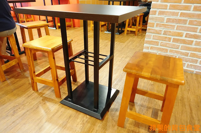 [食記] 台中北區 鬼匠拉麵-北平店  蒜香地獄雪花牛香麻夠勁 超大肋排現點現做 蝦爆了Q彈脆口 小菜多樣新鮮 台中美食