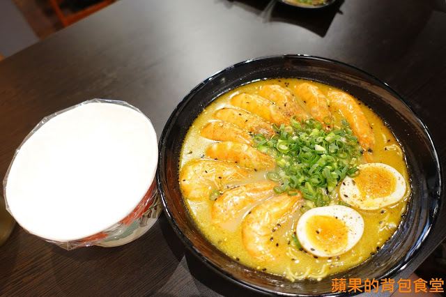 [食記] 台中北區 鬼匠拉麵-北平店  蒜香地獄雪花牛香麻夠勁 超大肋排現點現做 蝦爆了Q彈脆口 小菜多樣新鮮 台中美食