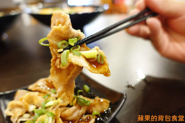 [食記] 台中北區 鬼匠拉麵-北平店  蒜香地獄雪花牛香麻夠勁 超大肋排現點現做 蝦爆了Q彈脆口 小菜多樣新鮮 台中美食