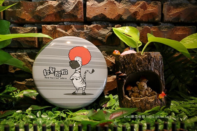 台中逢甲必買伴手禮推薦紅髮斑斑蝴蝶酥、短腿阿鹿曲奇餅，必吃小吃推薦日船章魚小丸子、明倫蛋餅、永勝炒泡麵、蝦帕，逢甲美食大集合 - Kiwi 樂活食旅