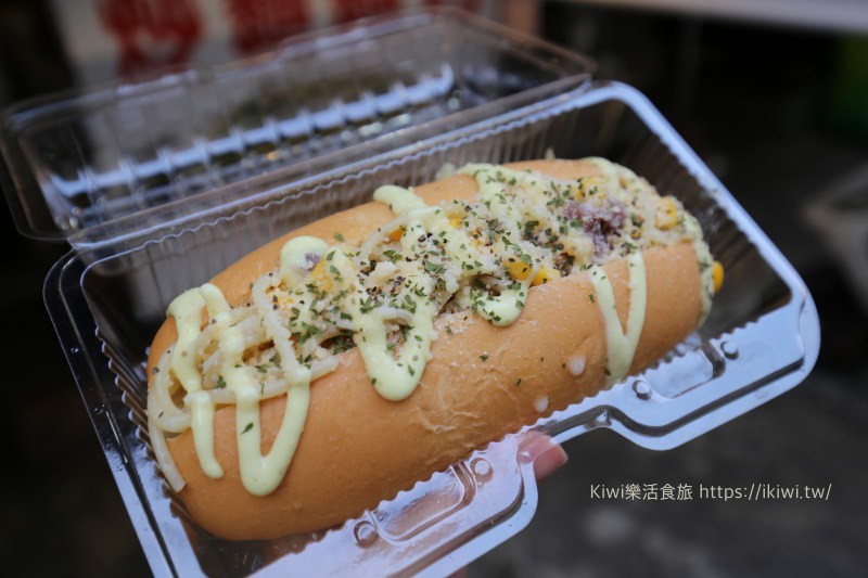 台中逢甲必買伴手禮推薦紅髮斑斑蝴蝶酥、短腿阿鹿曲奇餅，必吃小吃推薦日船章魚小丸子、明倫蛋餅、永勝炒泡麵、蝦帕，逢甲美食大集合 - Kiwi 樂活食旅